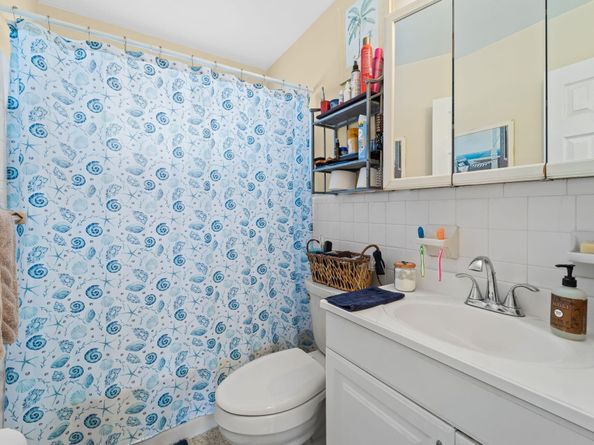 1681 NE 56th St, Fort Lauderdale FL 33334