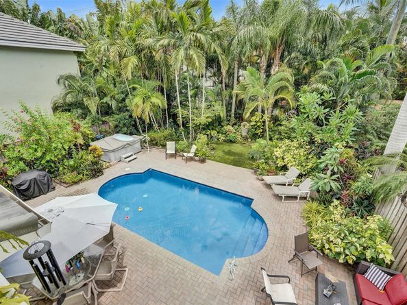101 NE 21st St, Wilton Manors FL 33305