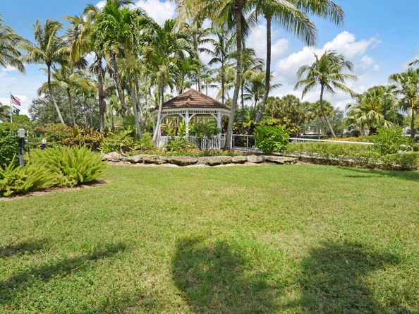271 Cypress Point Drive 271, Palm Beach Gardens FL 33418