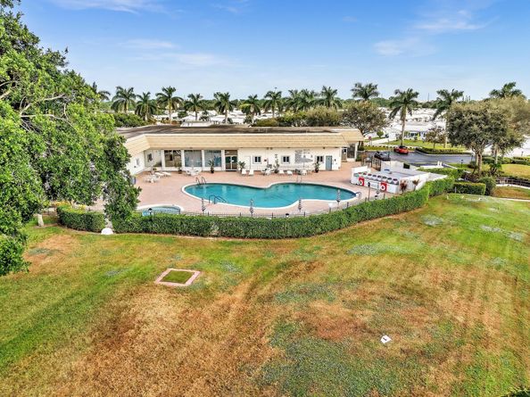 2204 Campanelli Blvd, Boynton Beach FL 33426