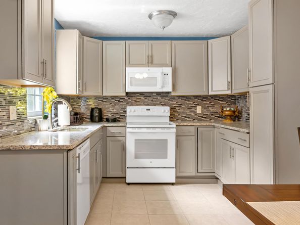 4340 Wilkinson Dr, Lake Worth FL 33461