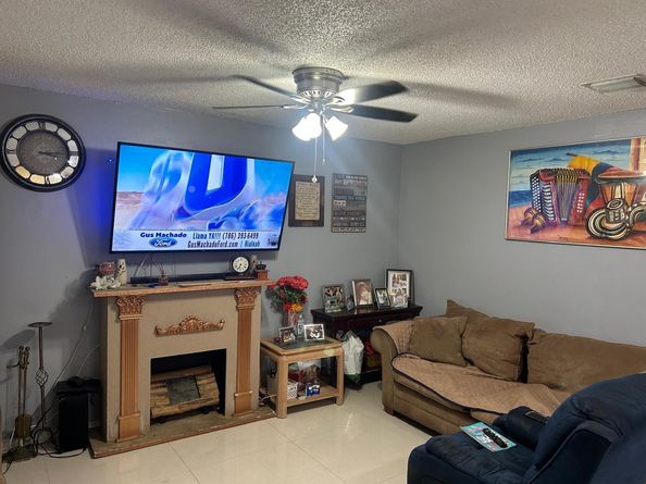 2500 Coral Springs Dr Dr 301, Coral Springs FL 33065
