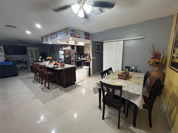 2500 Coral Springs Dr Dr 301, Coral Springs FL 33065