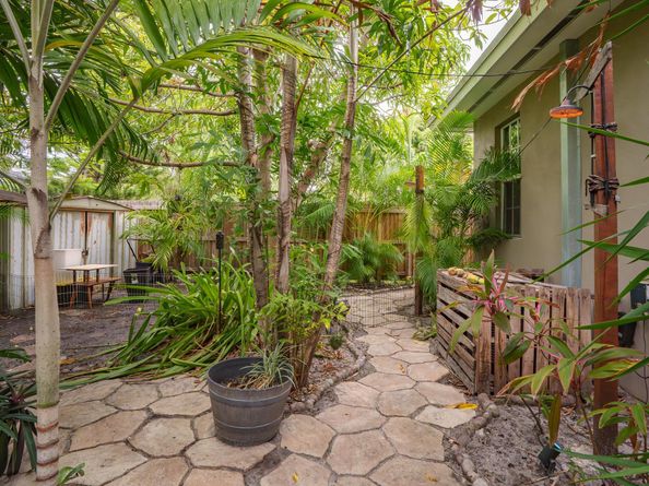 1433 NE 5th Ave, Fort Lauderdale FL 33304