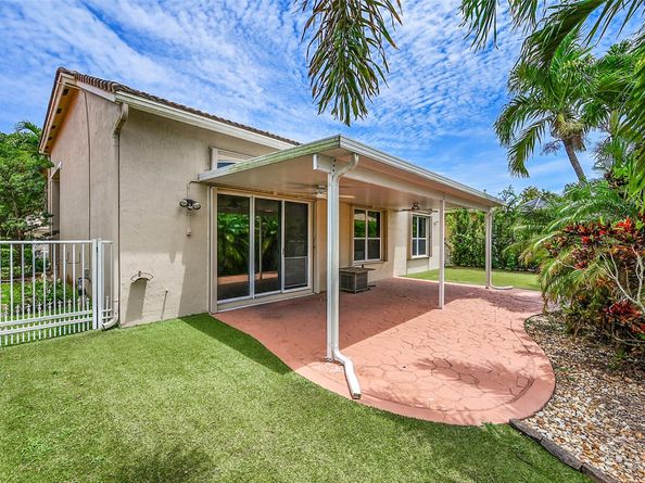 4819 NW 53rd Cir, Coconut Creek FL 33073