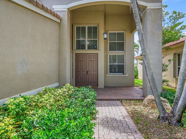 4819 NW 53rd Cir, Coconut Creek FL 33073