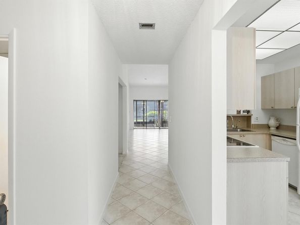 3646 English D Road D, Lake Worth FL 33467