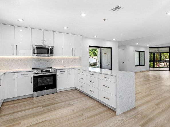 15687 Loch Maree Lane 2404, Delray Beach FL 33446