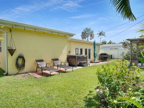 1736 NW 39th St, Oakland Park FL 33309