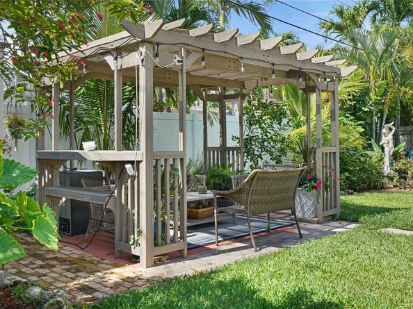 1736 NW 39th St, Oakland Park FL 33309