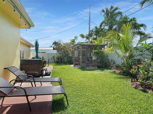 1736 NW 39th St, Oakland Park FL 33309