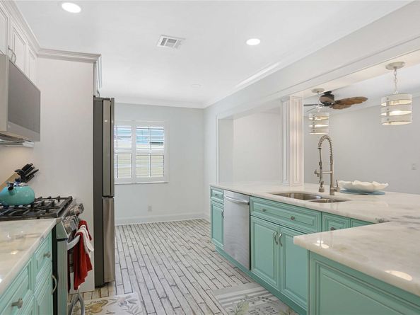1736 NW 39th St, Oakland Park FL 33309
