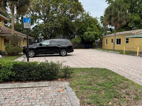 1844 SE 1st Ave, Fort Lauderdale FL 33316