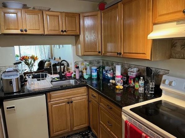 9330 Lagoon Pl 406, Davie FL 33324