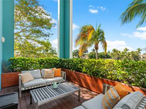 6001 Laguna Path S, Miami Beach FL 33141