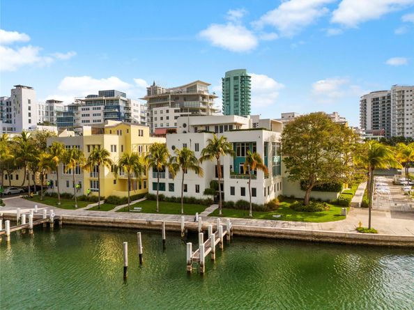 6001 Laguna Path S, Miami Beach FL 33141