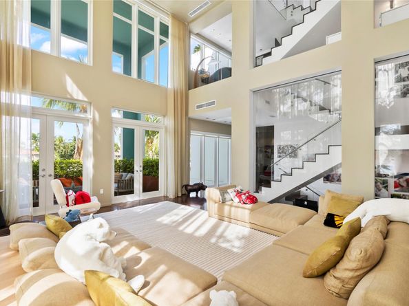 6001 Laguna Path S, Miami Beach FL 33141