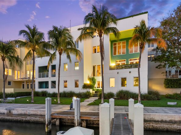 6001 Laguna Path S, Miami Beach FL 33141