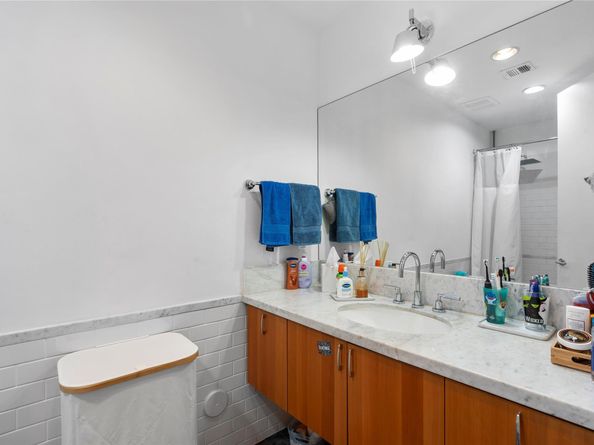 6001 Laguna Path S, Miami Beach FL 33141
