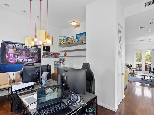 6001 Laguna Path S, Miami Beach FL 33141