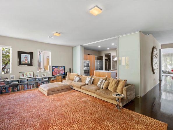 6001 Laguna Path S, Miami Beach FL 33141