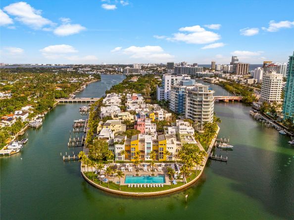 6001 Laguna Path S, Miami Beach FL 33141