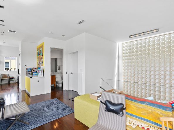 6001 Laguna Path S, Miami Beach FL 33141