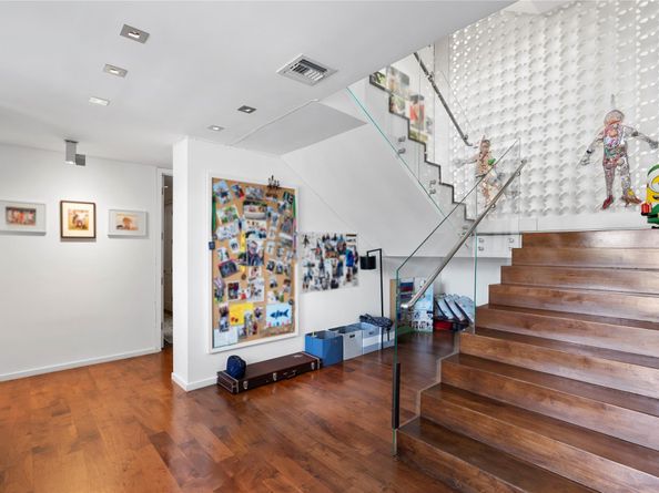 6001 Laguna Path S, Miami Beach FL 33141