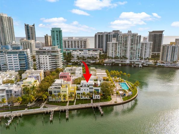 6001 Laguna Path S, Miami Beach FL 33141