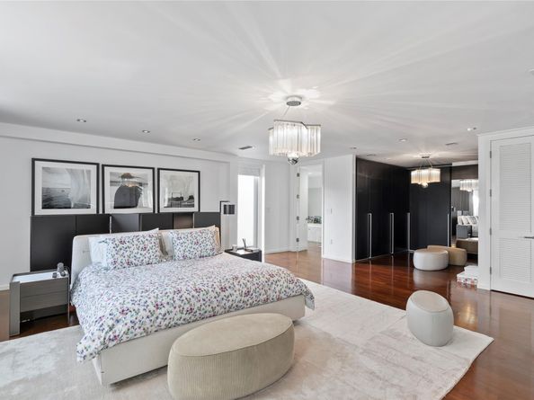 6001 Laguna Path S, Miami Beach FL 33141