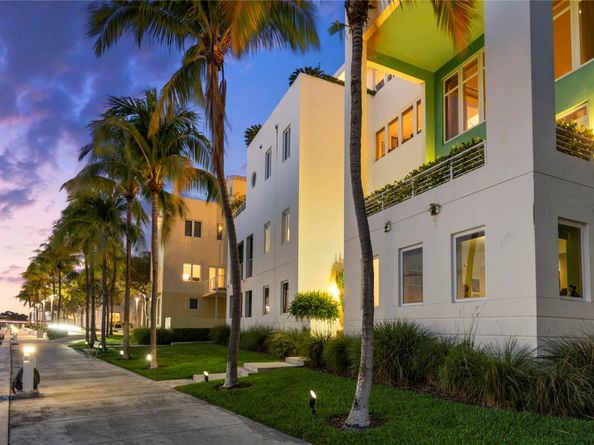 6001 Laguna Path S, Miami Beach FL 33141