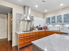 6001 Laguna Path S, Miami Beach FL 33141