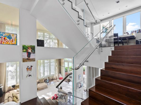 6001 Laguna Path S, Miami Beach FL 33141