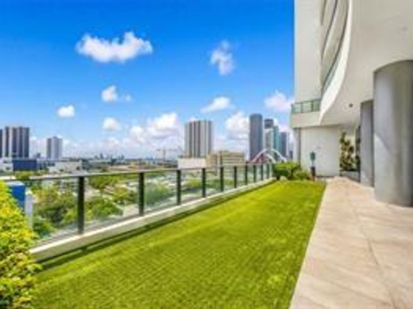 1600 NE 1st  Ave 1014, Miami FL 33132