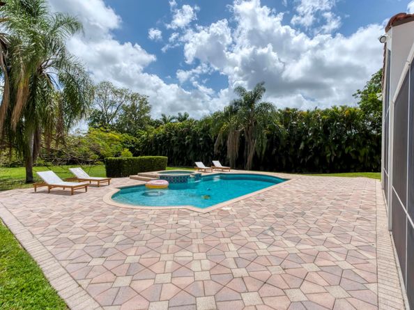 4600 SW 164th Terr, Southwest Ranches FL 33331