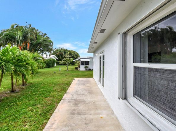 1902 SW 22nd Avenue, Boynton Beach FL 33426