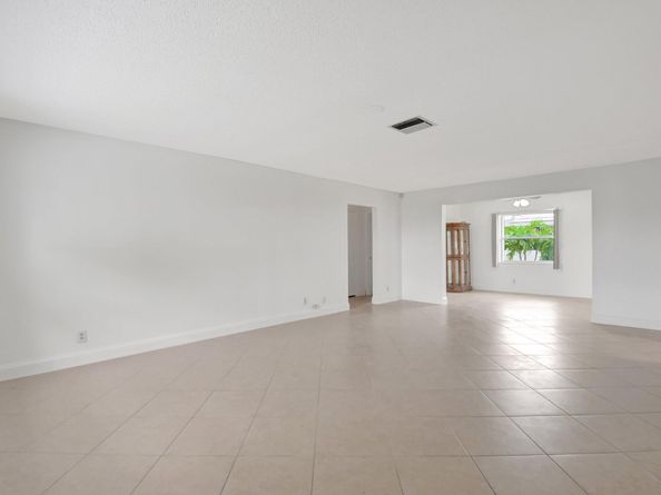 1902 SW 22nd Avenue, Boynton Beach FL 33426