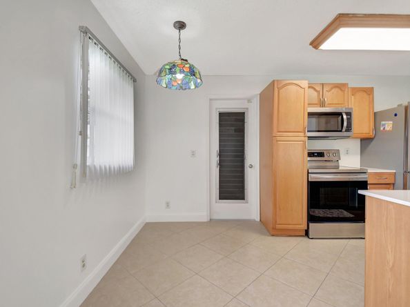 1902 SW 22nd Avenue, Boynton Beach FL 33426