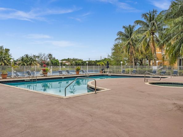 2440 NW 33rd St 1812, Oakland Park FL 33309