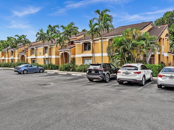 2440 NW 33rd St 1812, Oakland Park FL 33309