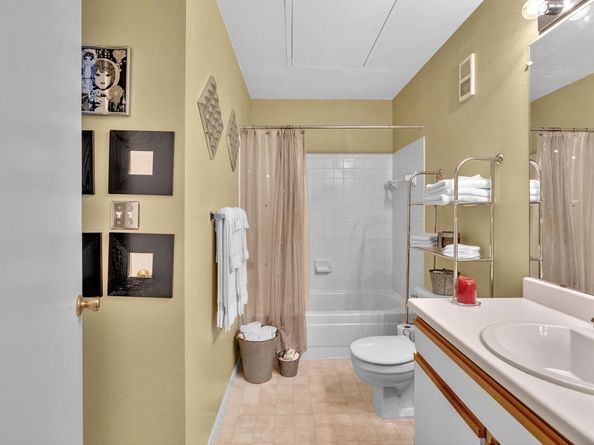 2440 NW 33rd St 1812, Oakland Park FL 33309