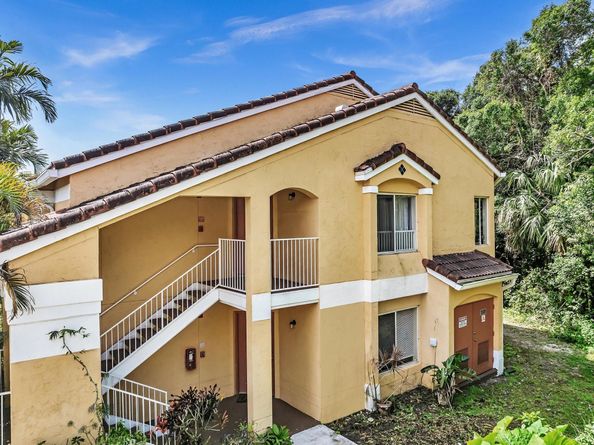 2440 NW 33rd St 1812, Oakland Park FL 33309