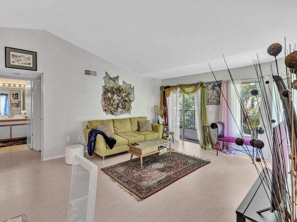 2440 NW 33rd St 1812, Oakland Park FL 33309