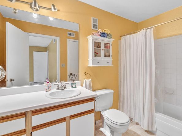 2440 NW 33rd St 1812, Oakland Park FL 33309