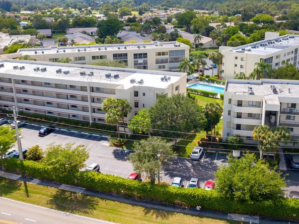 3186 Via Poinciana 409, Lake Worth FL 33467