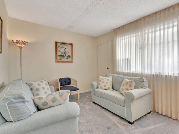 3186 Via Poinciana 409, Lake Worth FL 33467