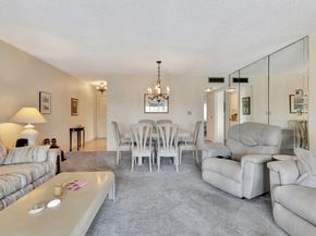 3186 Via Poinciana 409, Lake Worth FL 33467