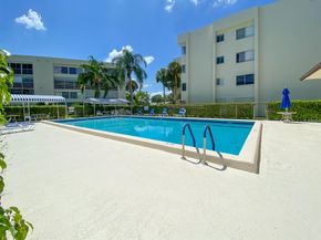 3186 Via Poinciana 409, Lake Worth FL 33467