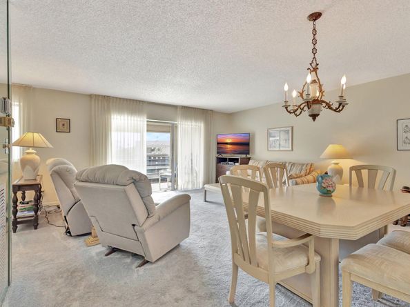 3186 Via Poinciana 409, Lake Worth FL 33467