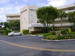 3186 Via Poinciana 409, Lake Worth FL 33467